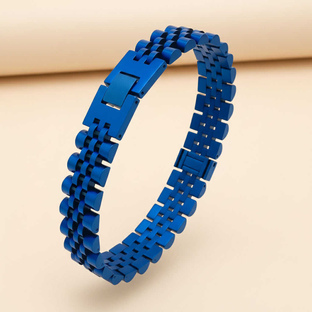 Blue watch strap with weight and dimensions displayed on a white background