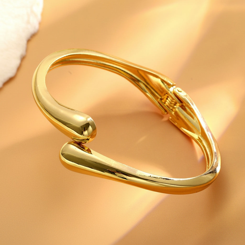 Streamline Bracelet — Gold Edition