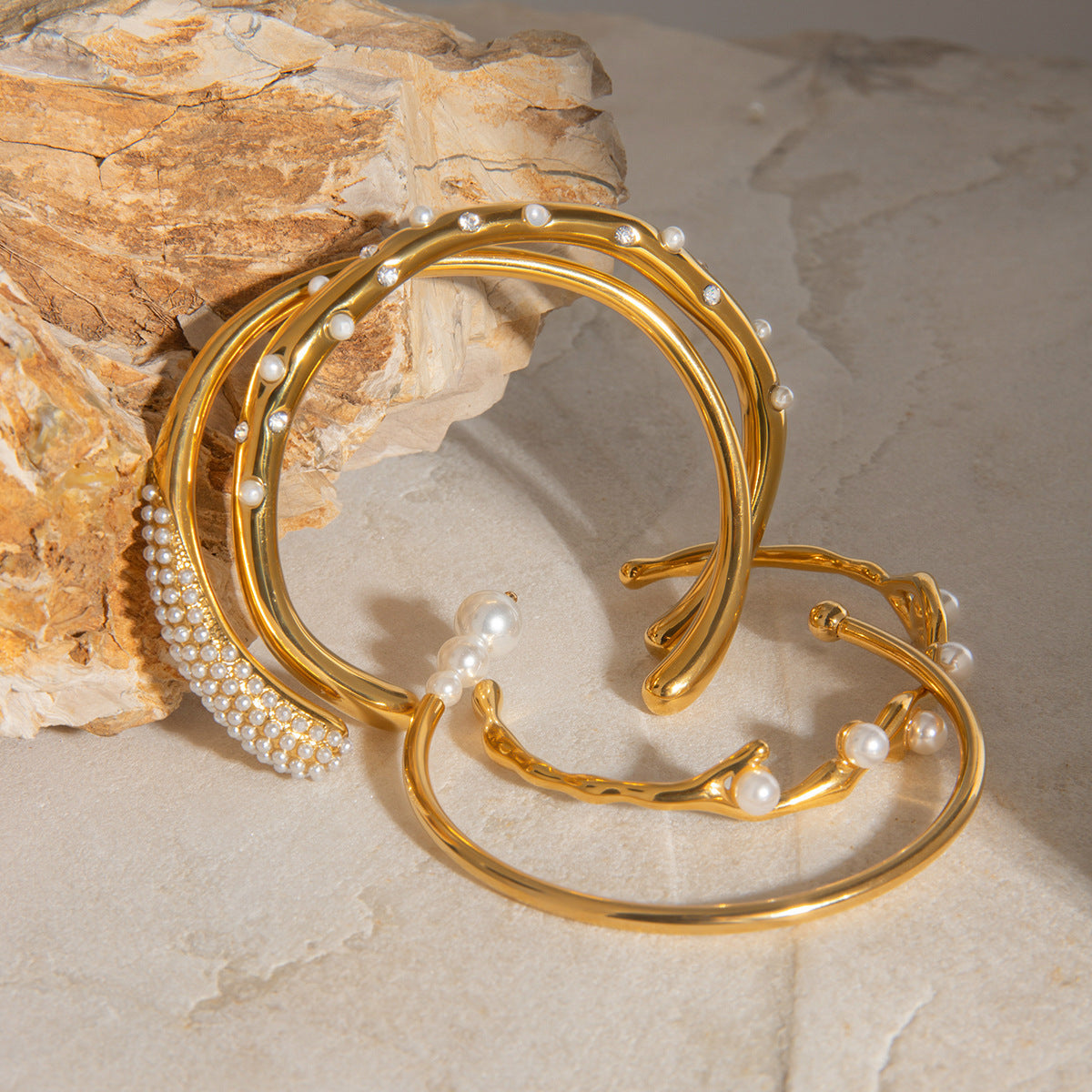 Minimal Cuff  Bracelet – Gold Edition