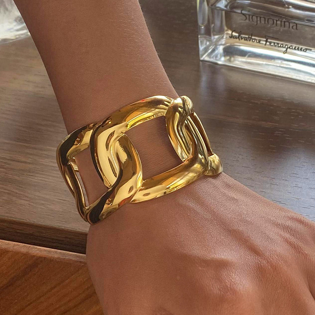 Chunky Statement Bracelet gold-tone in stainless steel edition