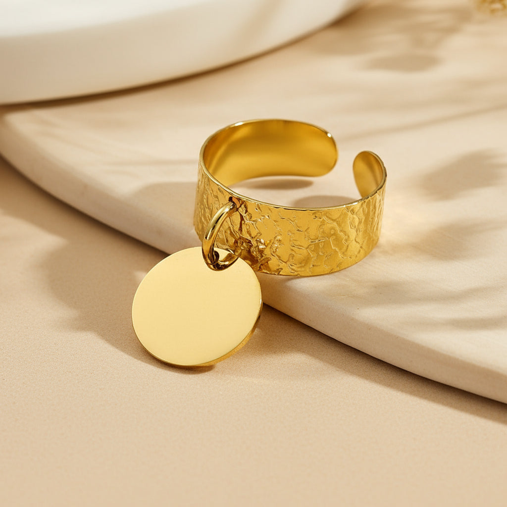 Sculpted Pendant Ring in Gold or Silver