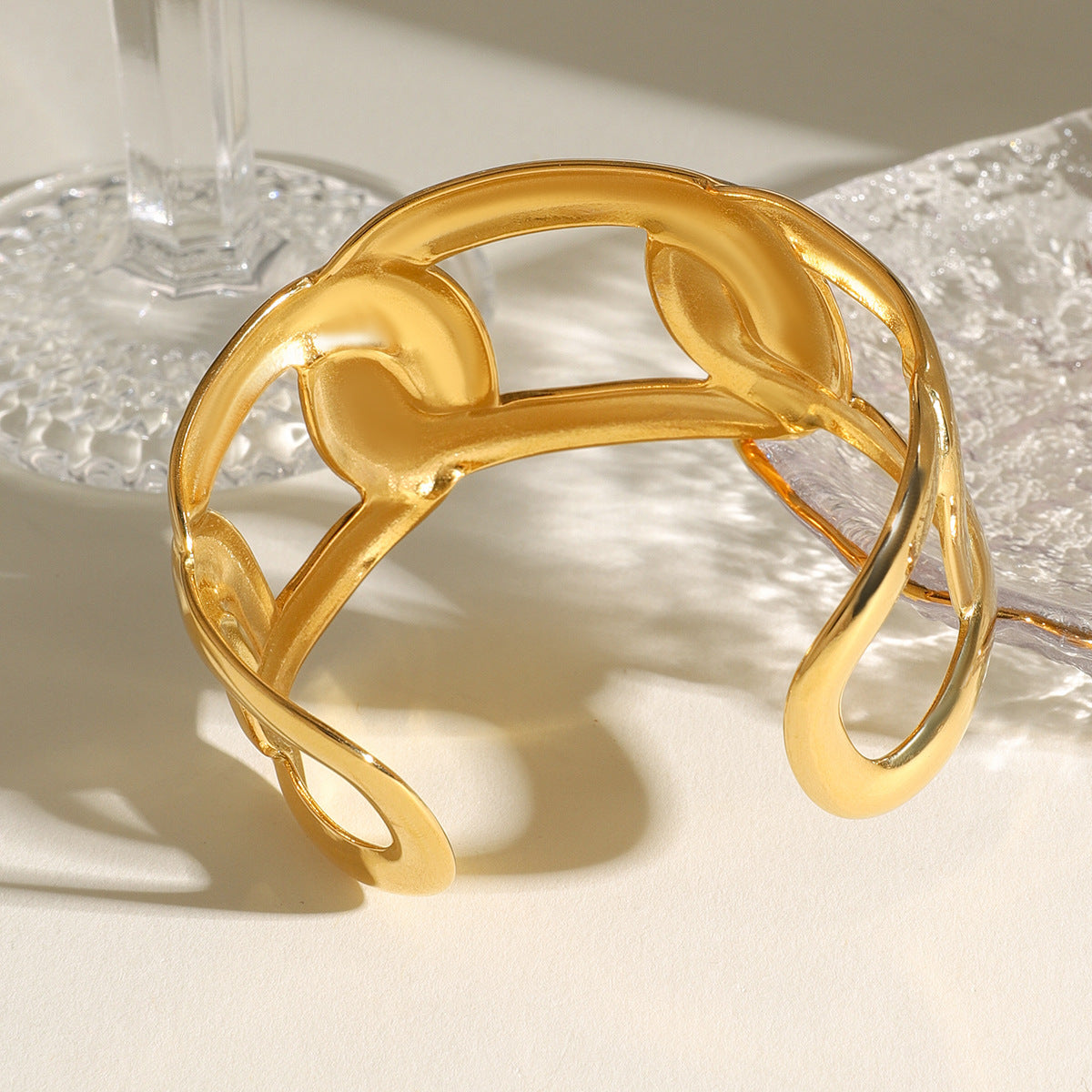 Chunky Statement Bracelet gold-tone in stainless steel edition